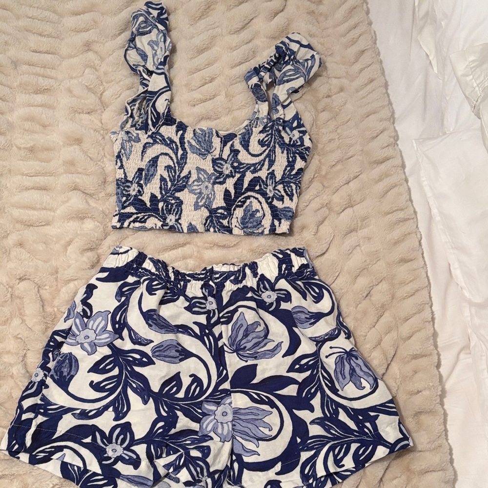 Two Piece Set